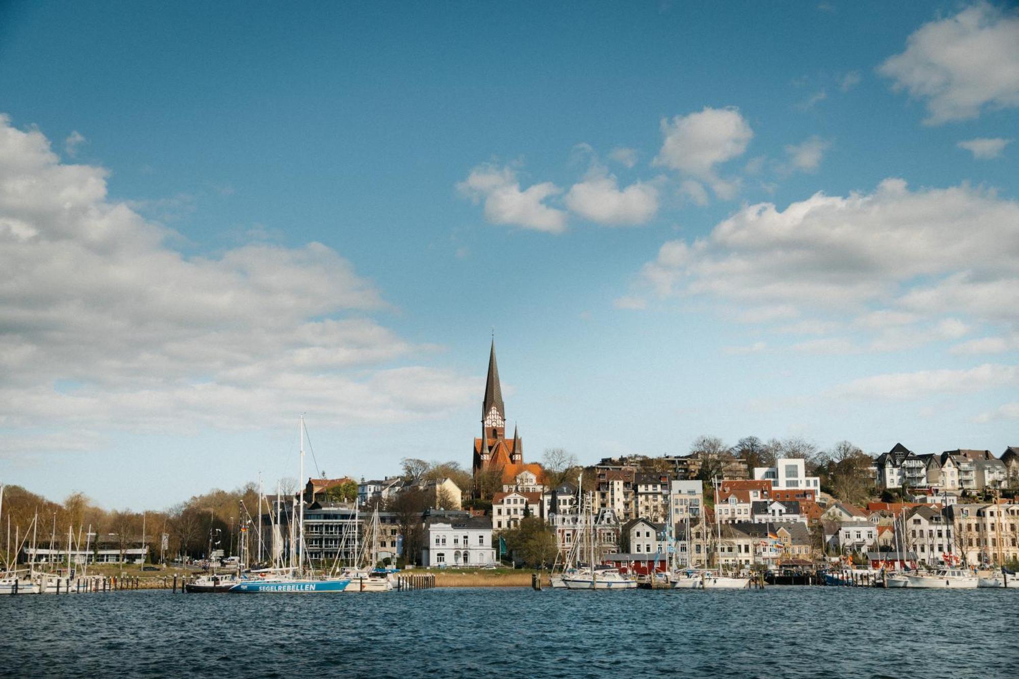 Grosses Apartment Mit 2 Balkonen Zentral Am Nordertor Flensburg Dış mekan fotoğraf