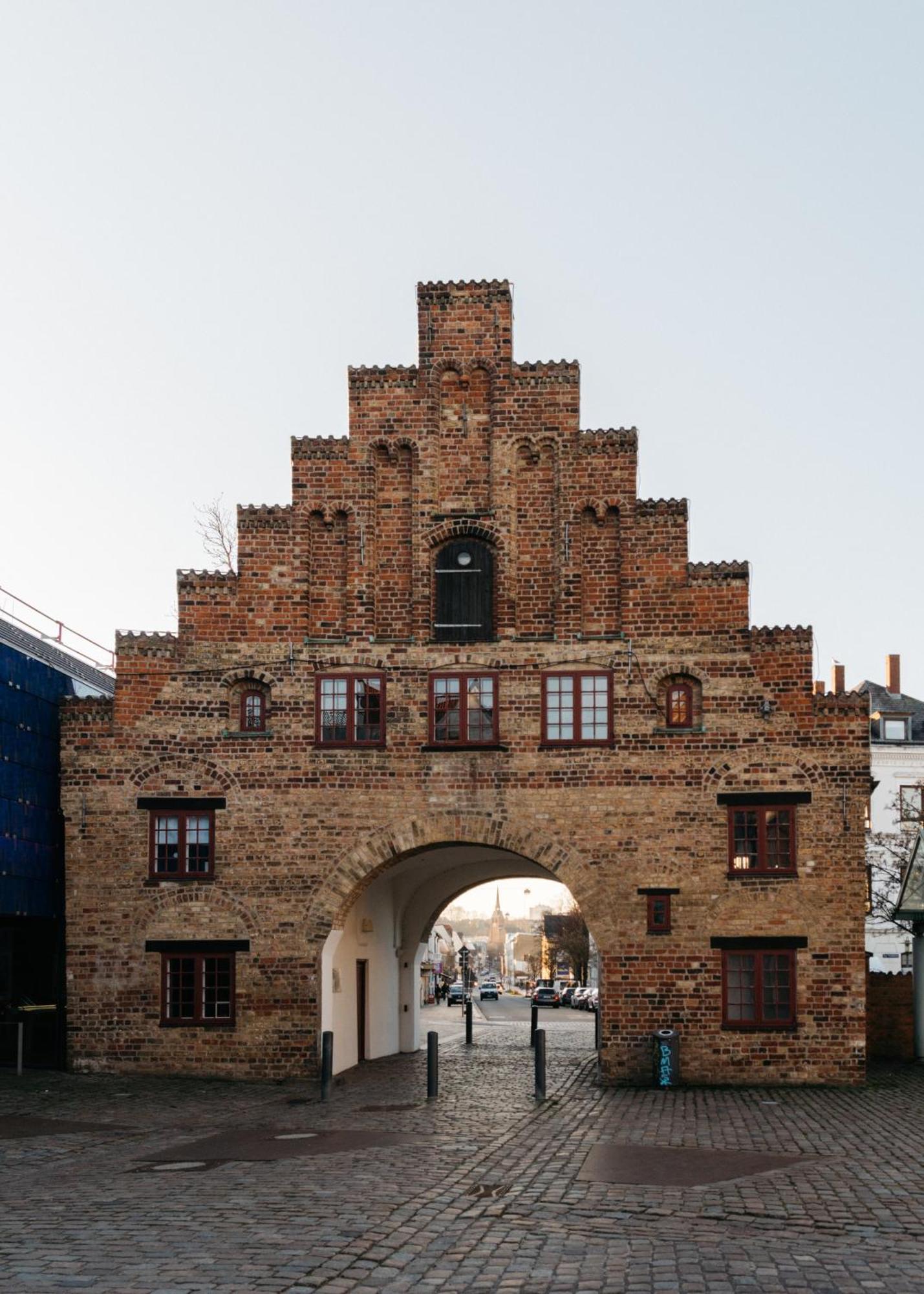 Grosses Apartment Mit 2 Balkonen Zentral Am Nordertor Flensburg Dış mekan fotoğraf