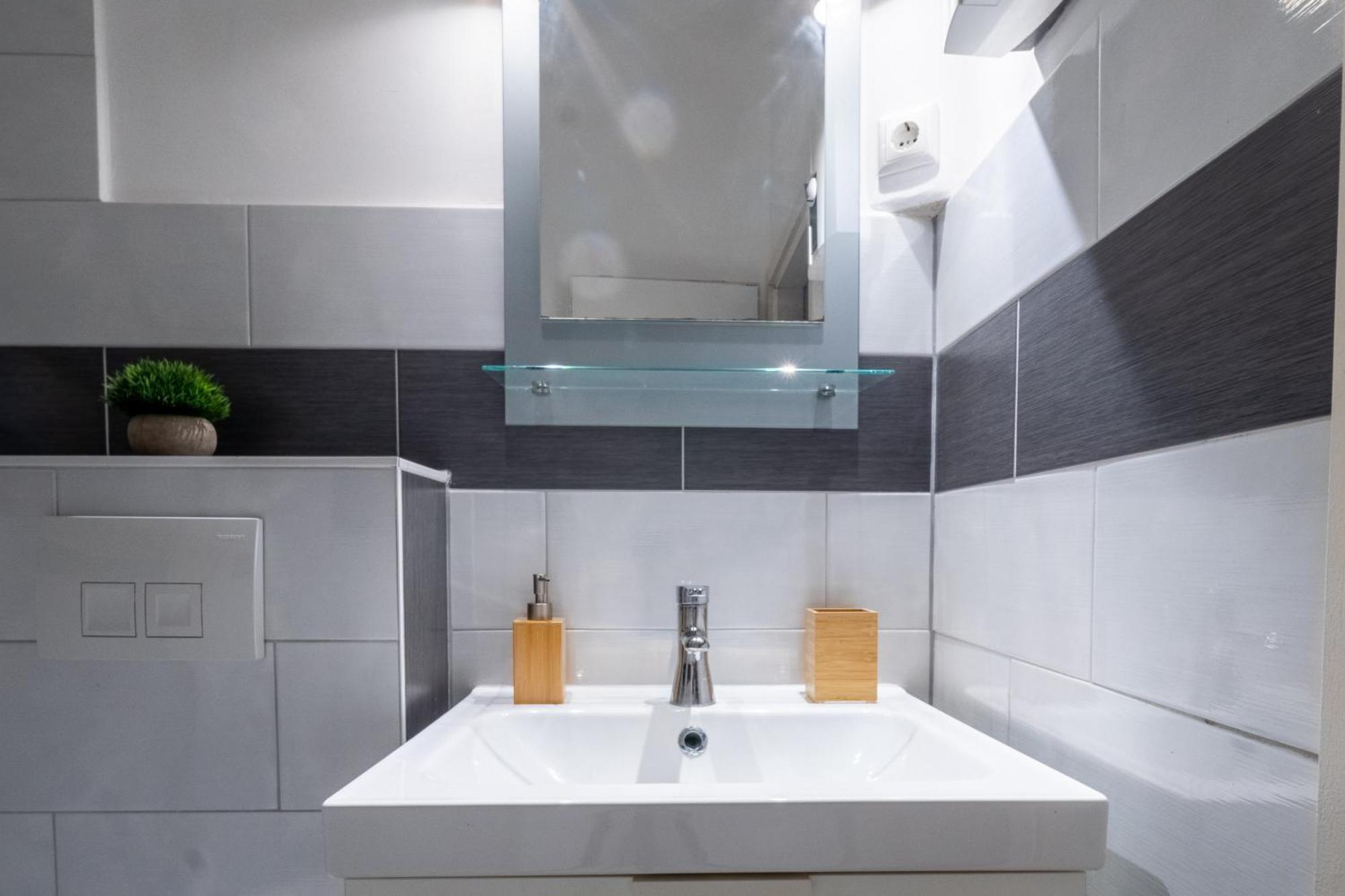 Grosses Apartment Mit 2 Balkonen Zentral Am Nordertor Flensburg Dış mekan fotoğraf